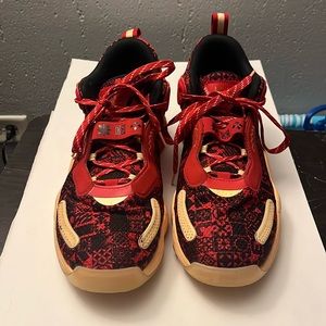 Men’s adidas Donovan Mitchell basketball shoes size 11.5.